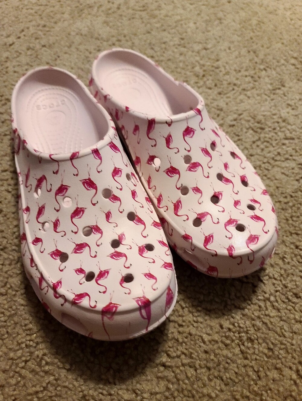 Women's 10, Pink Flamingo Print Clog Shoes - Picture 4 of 4